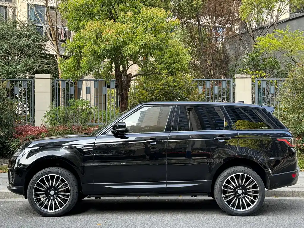 Range Rover Sport 2021 3.0 L6 SE купить на сайте DeffCars