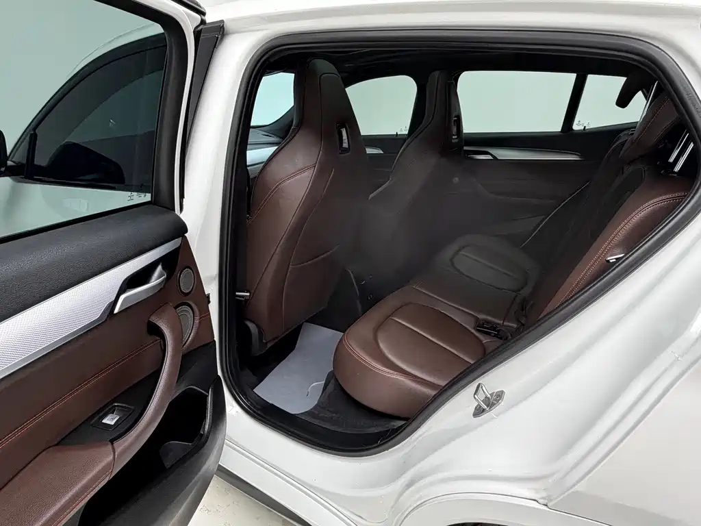 BMW X2 2022 sDrive25i Night Edition купить на сайте DeffCars