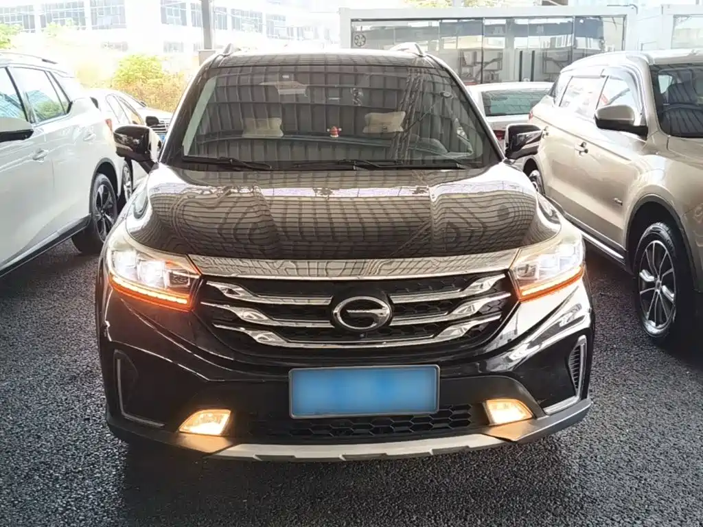 Trumpchi GS4 2018 235T Automatic 2WD Luxury Connected Million Commemorative Edition купить на сайте DeffCars