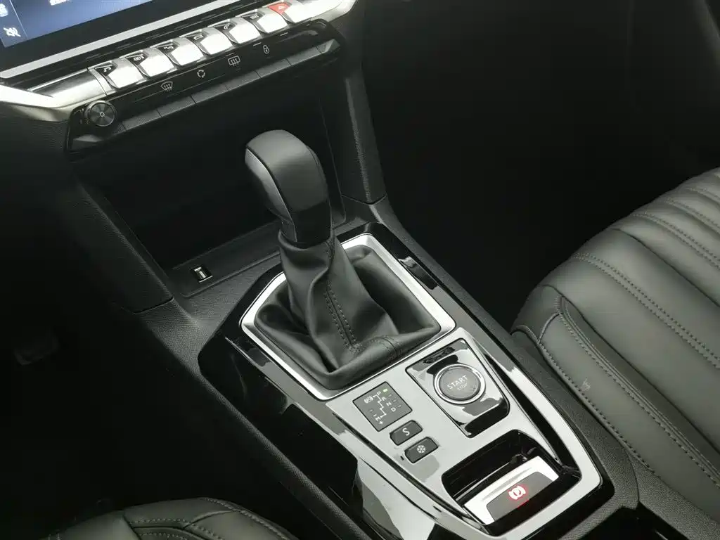 Peugeot 408 2024 Model 360THP Lululu Model Latu Version купить на сайте DeffCars