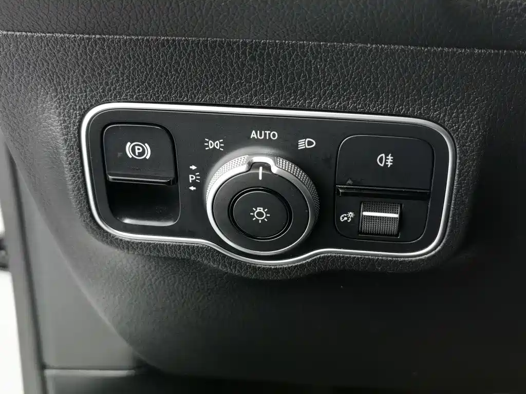 Mercedes-Benz GLB 2021 GLB 200 Dynamic купить на сайте DeffCars