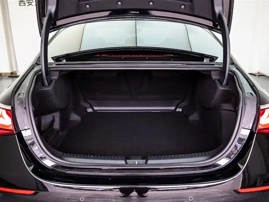 Mercedes-Benz E-Class 2025 facelift E 300 L fashionable model купить на сайте DeffCars