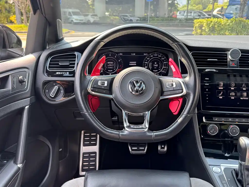 Golf 2020 Beloved Edition 280TSI DSG R-Line купить на сайте DeffCars
