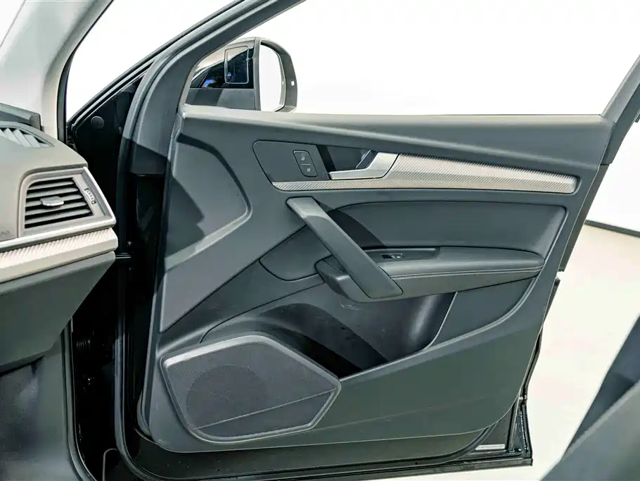 Audi Q5L 2020 45 TFSI exclusive fashion model купить на сайте DeffCars