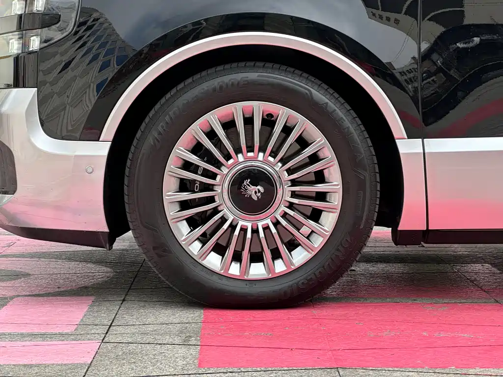 Shiji 2024 3.5L PHEV Basic Edition купить на сайте DeffCars