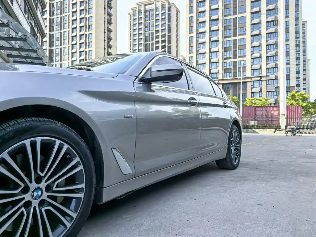 BMW 5 Series 2018 Facelift 530Li Exclusive Luxury Package купить на сайте DeffCars