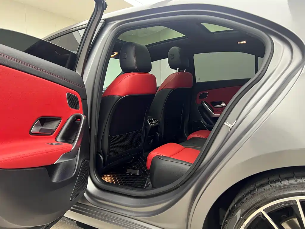 Mercedes-Benz A-Class AMG 2022 AMG A 35 L 4MATIC купить на сайте DeffCars