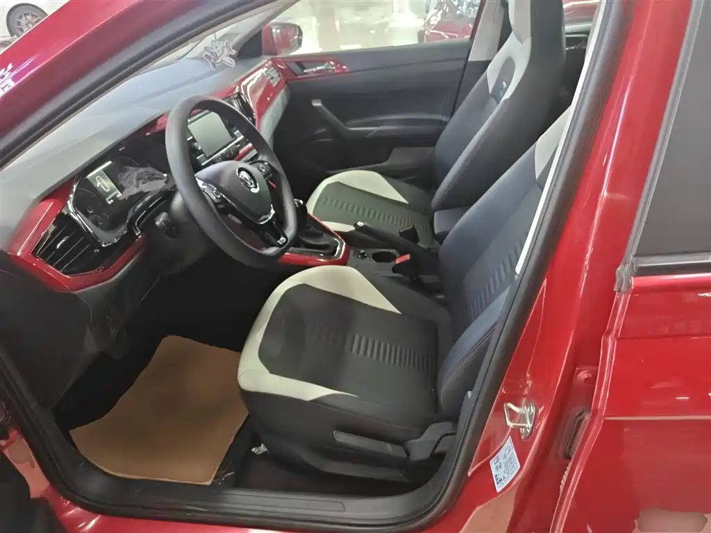 Polo 2019 Plus 1.5L Automatic Colorful Technology Edition купить на сайте DeffCars