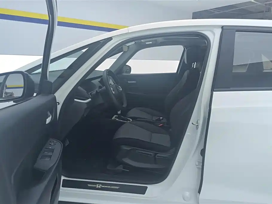 Fit 2022 1.5L CVT Trendy Sunroof Edition купить на сайте DeffCars