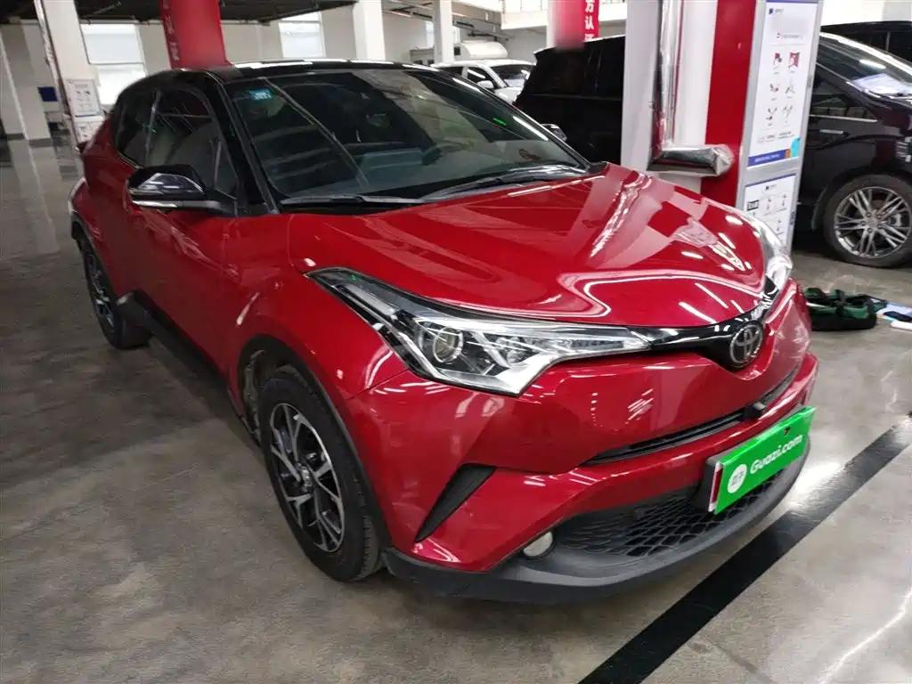 Toyota C-HR 2020 2.0L Leading Edition купить на сайте DeffCars