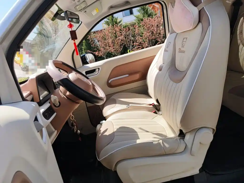 Hongguang MINIEV 2024 third generation 215km advanced version купить на сайте DeffCars