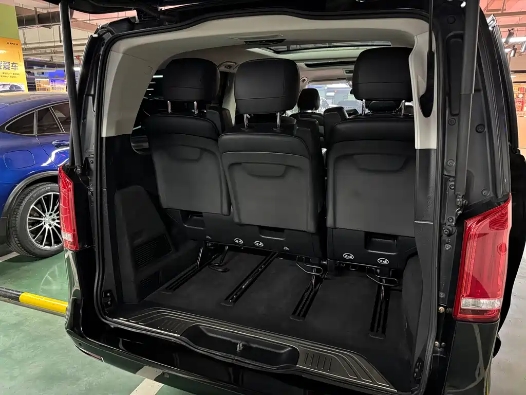 Mercedes-Benz V-Class 2017 V 260 L Premium Extended Edition купить на сайте DeffCars