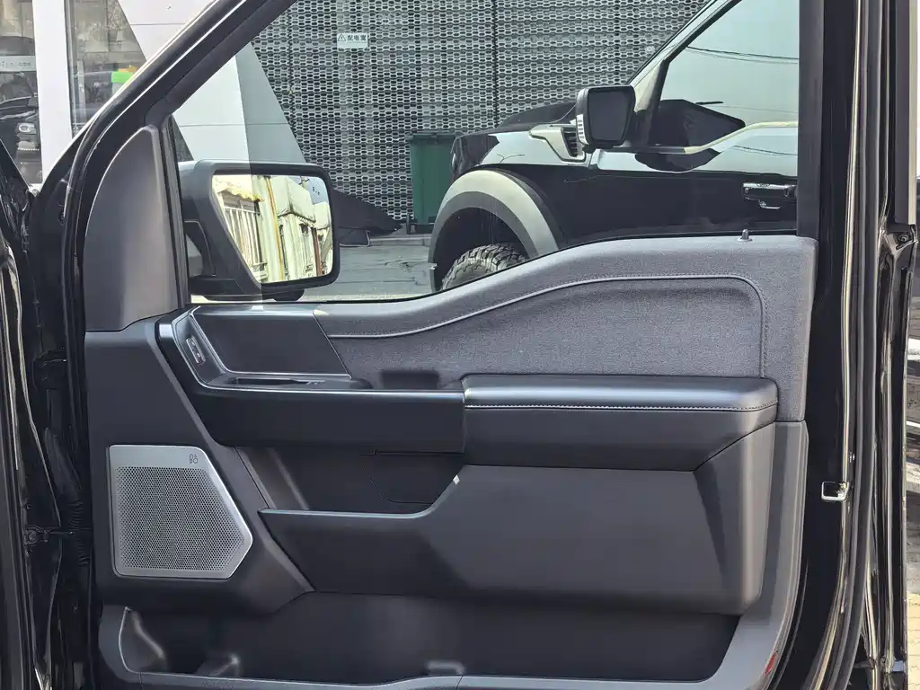 Ford F-150 Raptor 2023 3.5T Raptor купить на сайте DeffCars