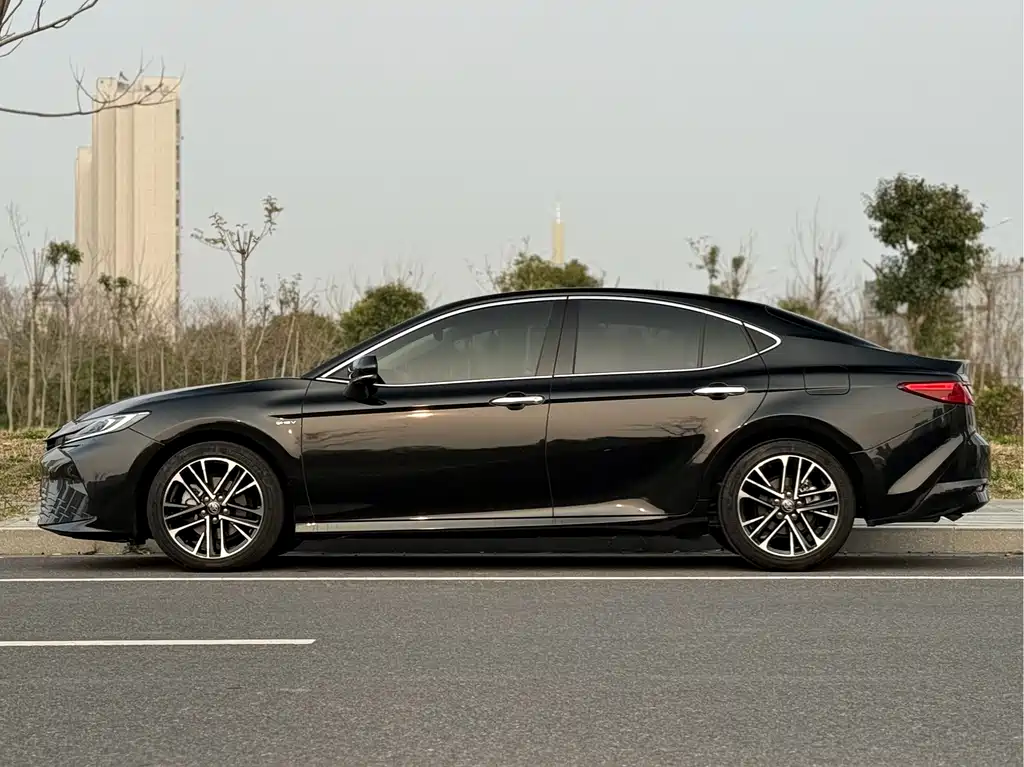 Camry 2024 Shuangqing 2.0HG Premium Edition купить на сайте DeffCars
