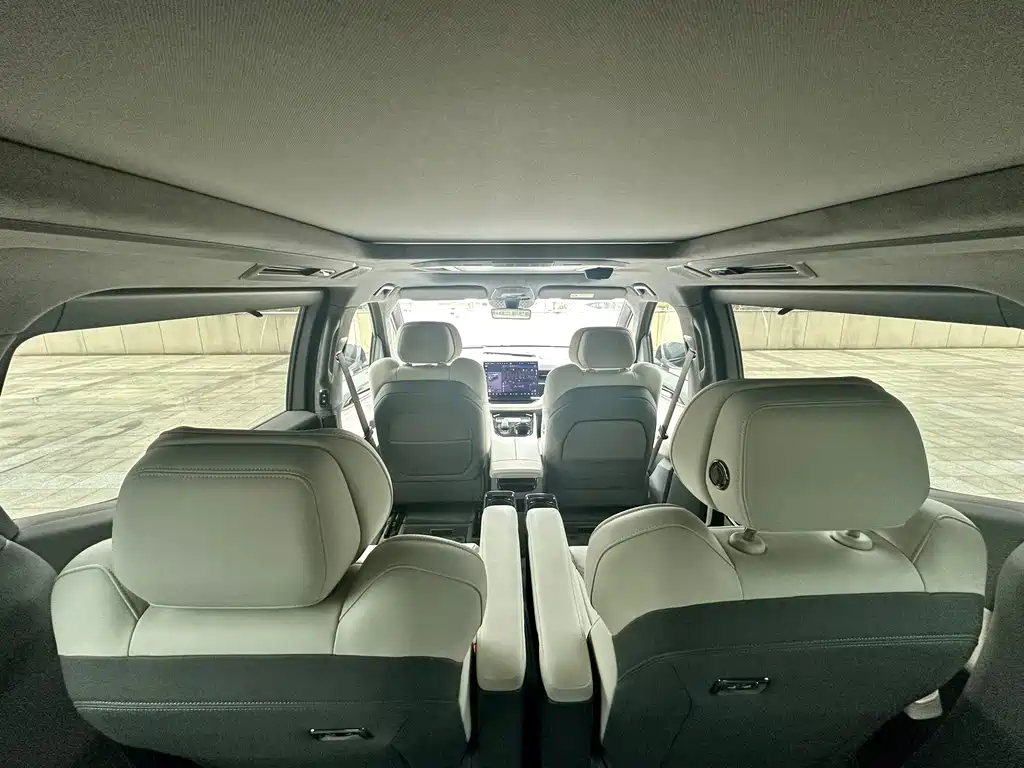 Jikrypton 009 2024 six-seater executive version four-wheel drive 108kWh купить на сайте DeffCars