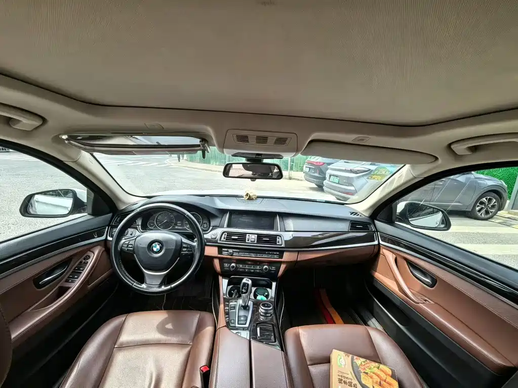 BMW 5 Series 2017 525Li Leading Model купить на сайте DeffCars