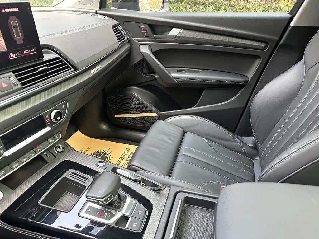 Audi Q5L 2022 facelift 45T luxury and dynamic model купить на сайте DeffCars