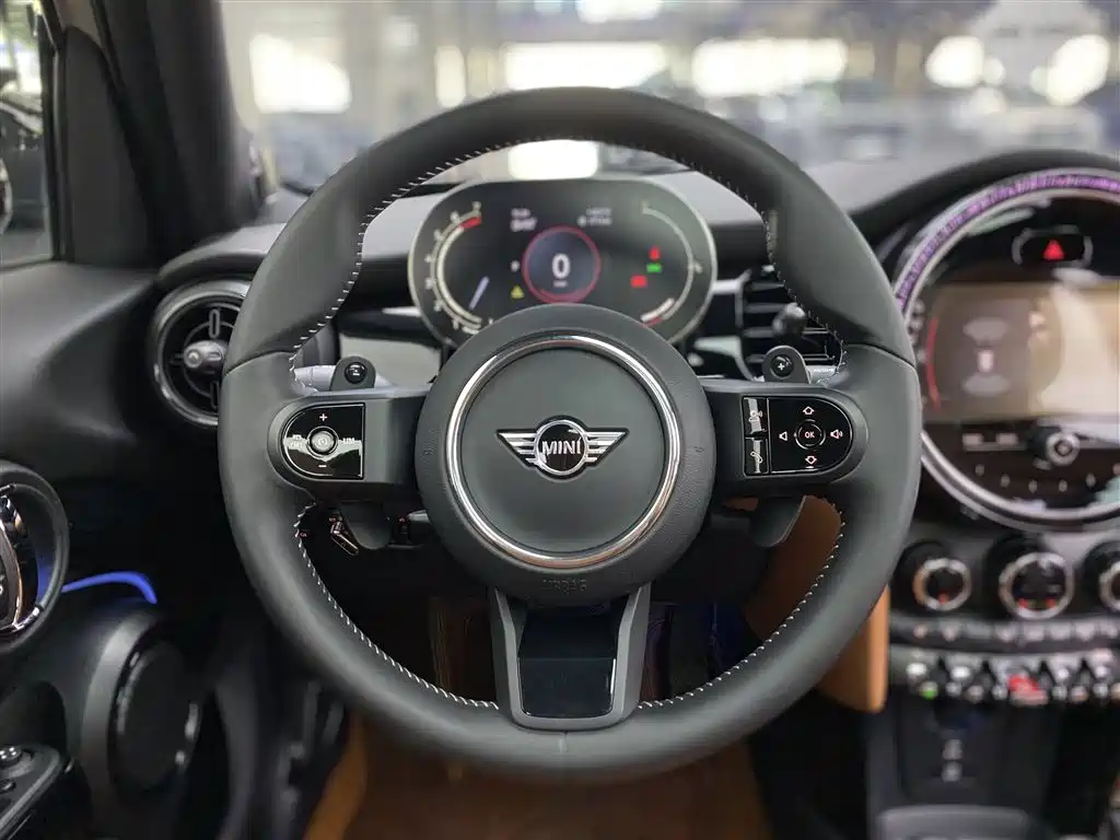 MINI 2023 2.0T COOPER S Artist Five-Door Edition купить на сайте DeffCars