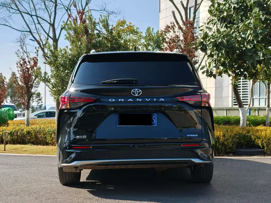 Grevia 2023 2.5L Hybrid Monarch VIP Edition купить на сайте DeffCars