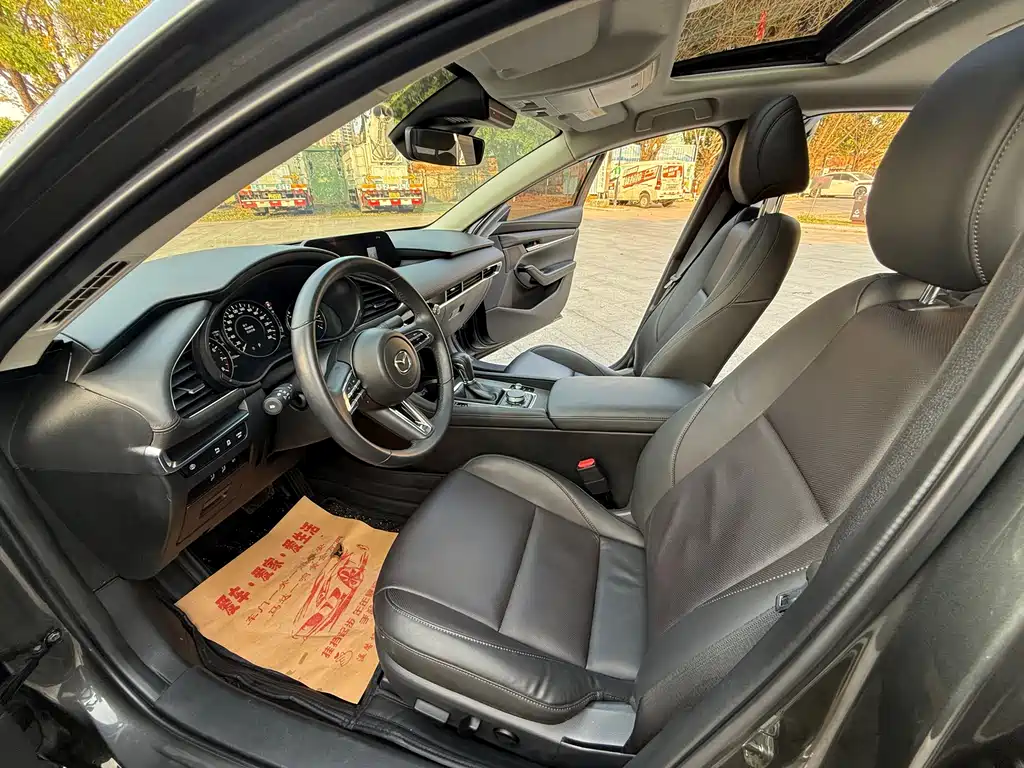 Mazda3 Angkesela 2023 2.0L Automatic Premium Edition купить на сайте DeffCars