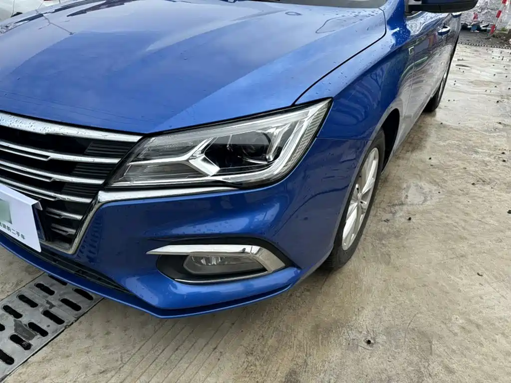 Roewe i5 2019 1.5L Manual 4G Internet Langue Edition купить на сайте DeffCars