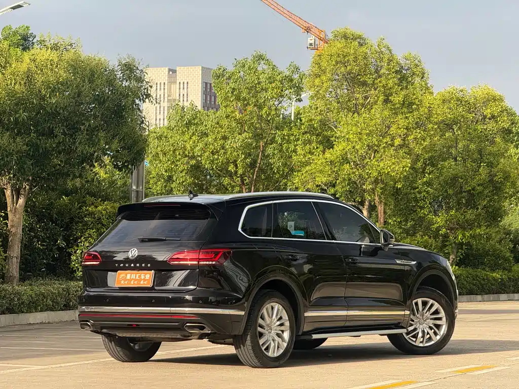 Touareg 2019 2.0TSI Sharp Wing Edition National VI купить на сайте DeffCars