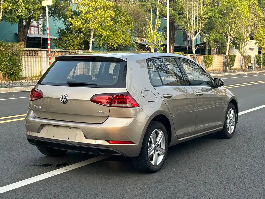 Golf 2018 1.6L automatic fashion model купить на сайте DeffCars