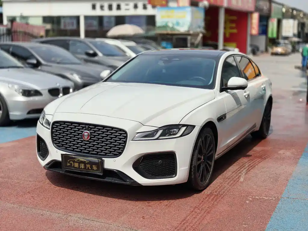 Jaguar XFL 2024 2.0T P250 two-wheel drive exclusive luxury version купить на сайте DeffCars