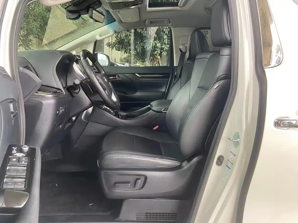 Wilfa 2021 Crown Dual Engine 2.5L HV Deluxe Edition купить на сайте DeffCars