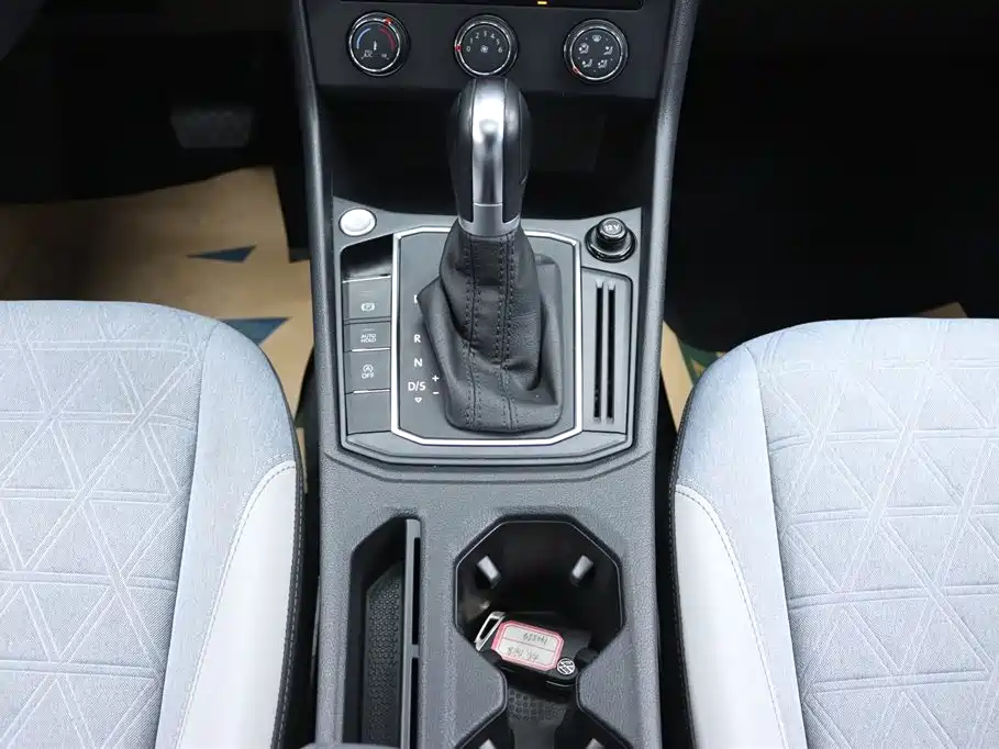 Lavida 2023 1.5L automatic full version купить на сайте DeffCars