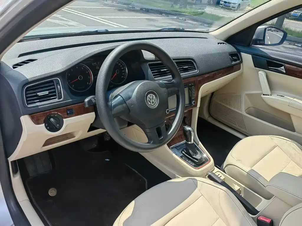 Lavida 2013 facelift 1.4TSI DSG comfort version купить на сайте DeffCars