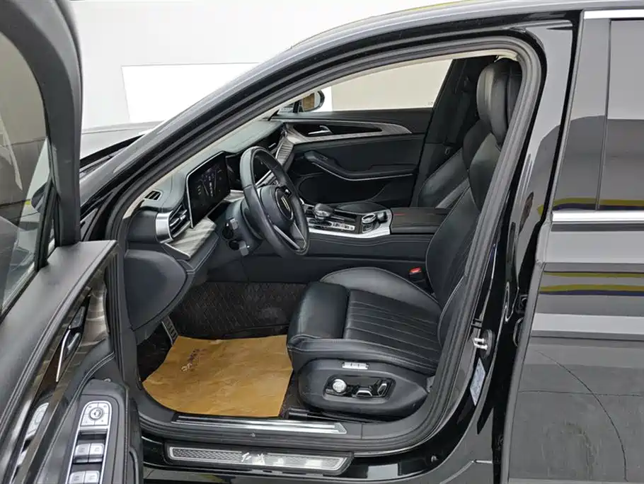 Hongqi H9 2022 2.0T Zhilian Flagship Edition купить на сайте DeffCars
