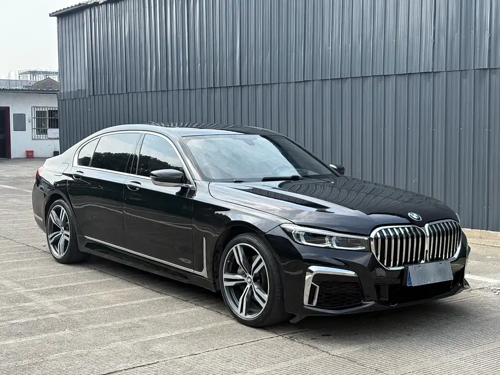 BMW 7 Series 2018 740Li Leading M Sports Package купить на сайте DeffCars