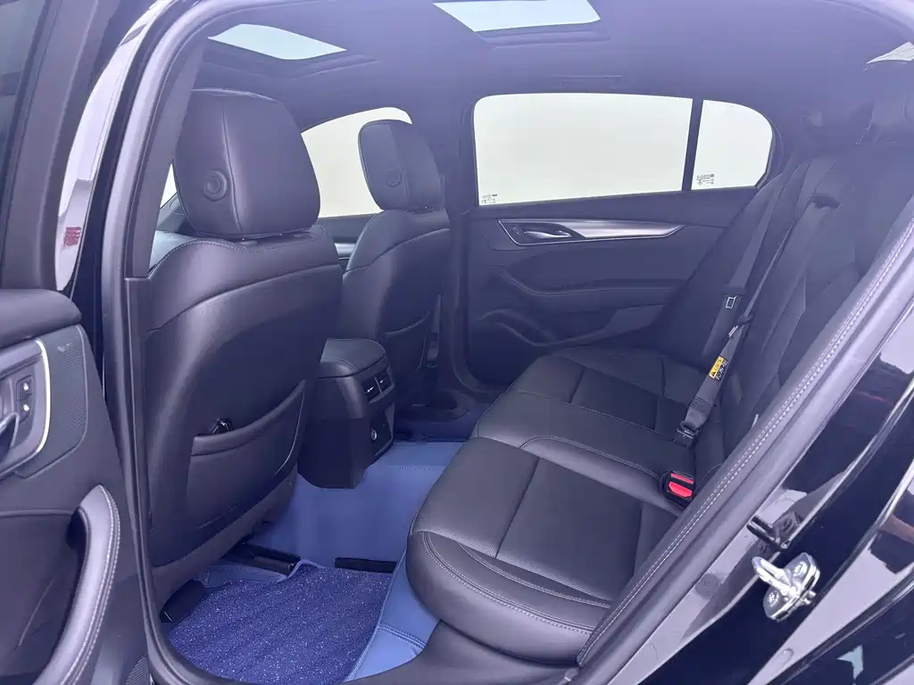 Cadillac CT5 2024 28T Luxury Pro купить на сайте DeffCars