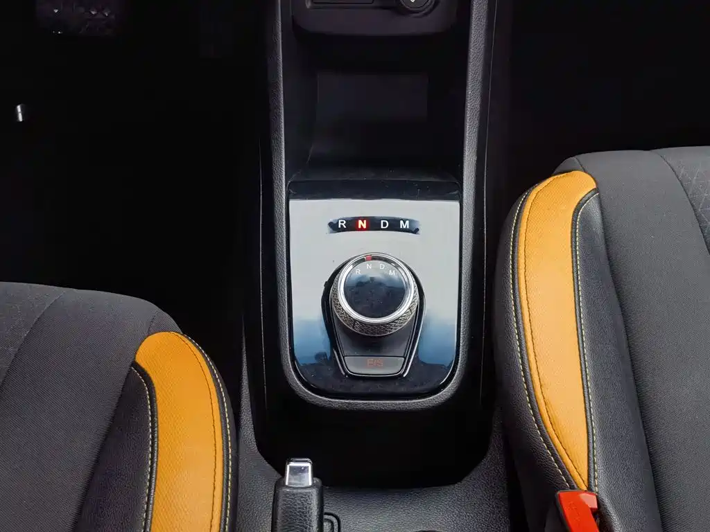 Baojun 310 2017 1.5L automatic fashion model купить на сайте DeffCars