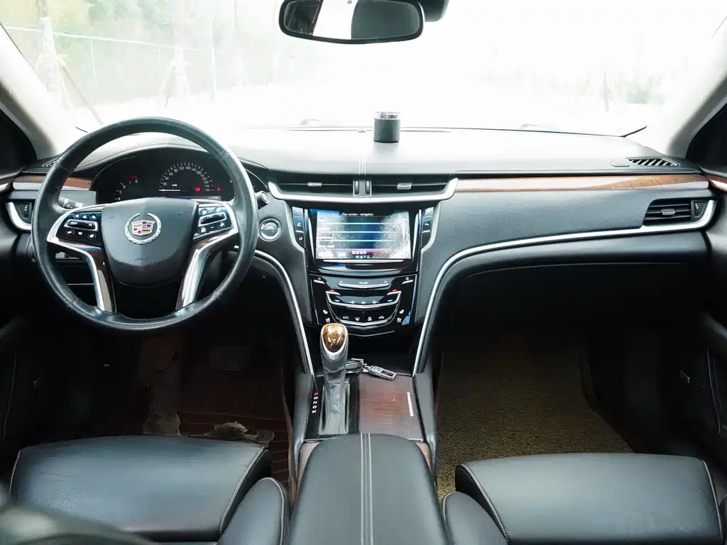 Cadillac XTS 2013 28T luxury model купить на сайте DeffCars
