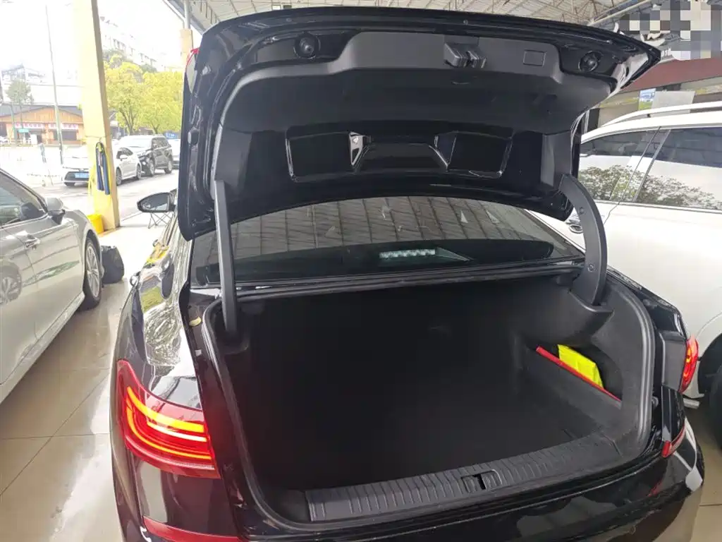 Passat 2025 Outstanding Model 380TSI Dragon Edition купить на сайте DeffCars