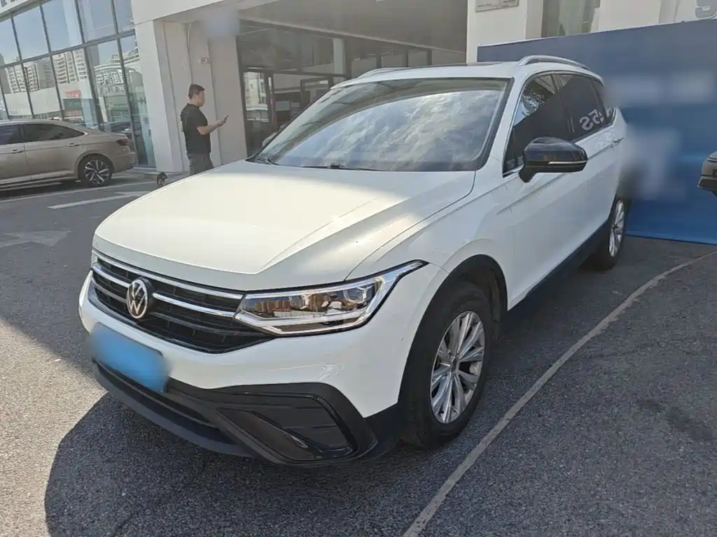 Tiguan L 2024 Outstanding Model 300TSI Automatic Two-wheel Drive Dragon Edition купить на сайте DeffCars