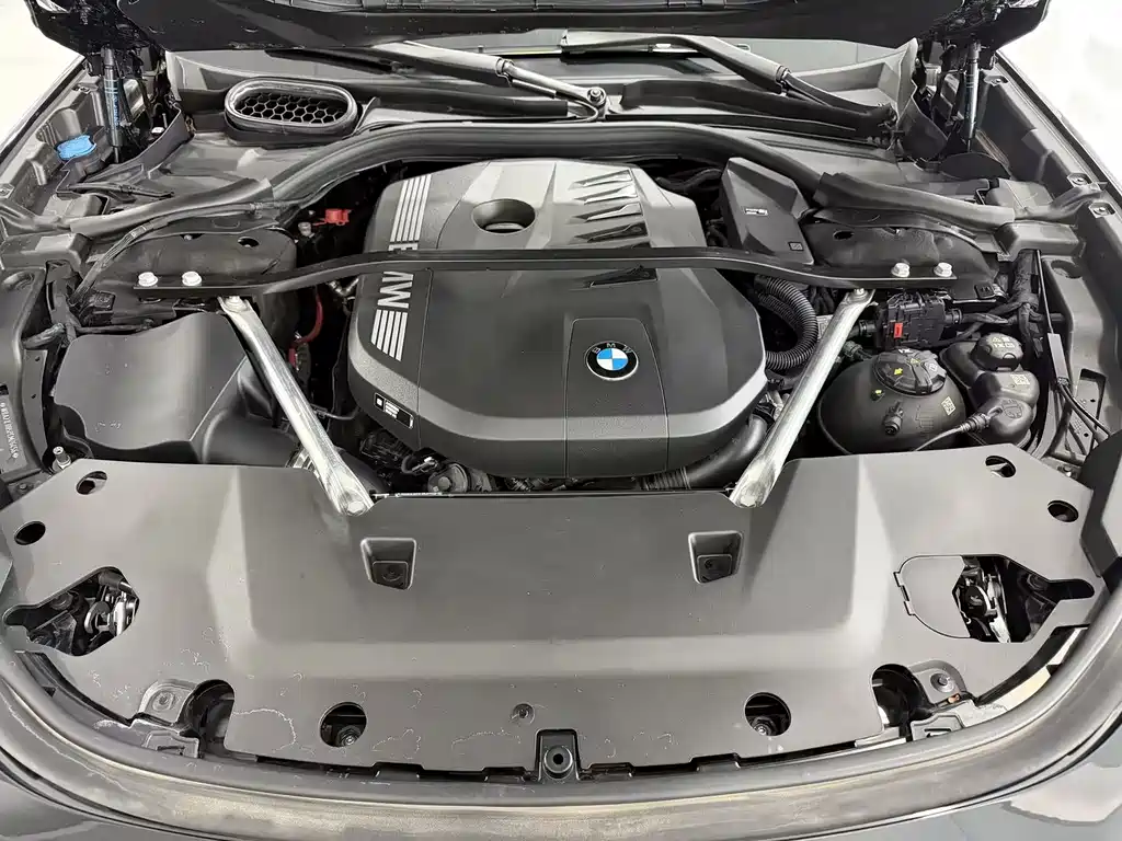 BMW 7 Series 2023 740Li Exclusive M Sports Package купить на сайте DeffCars