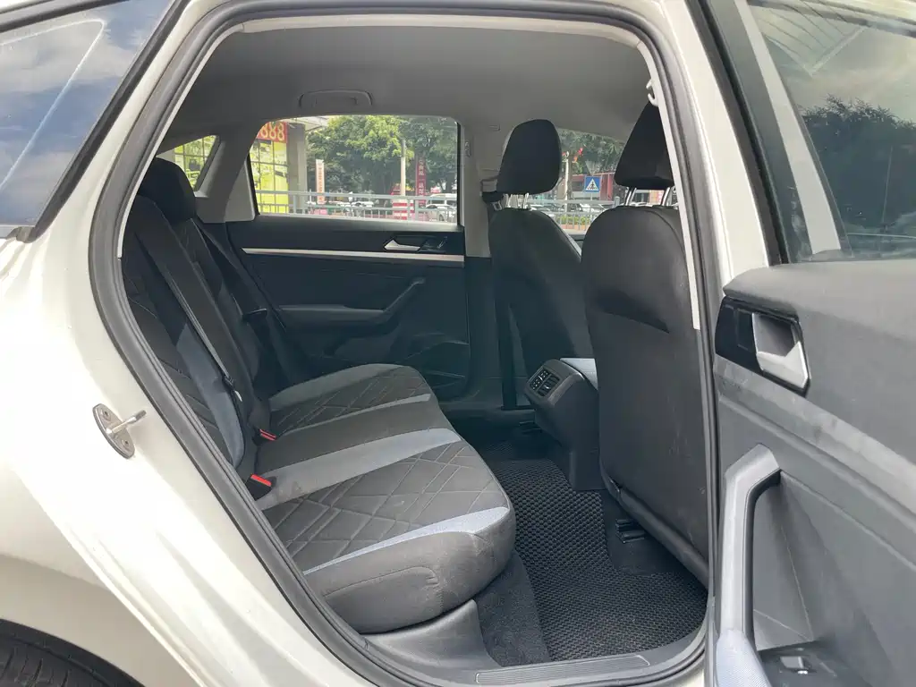 Lavida 2023 facelift 1.5L automatic Deyi version купить на сайте DeffCars