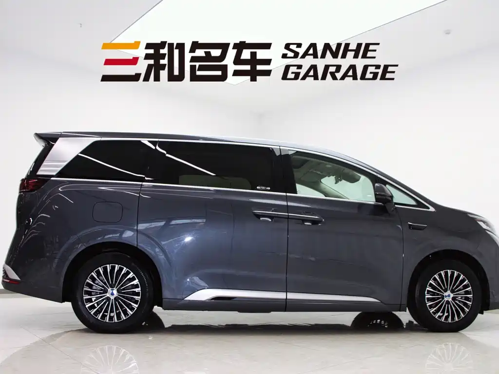 Denza D9 2025 DM-i smart driving version 1020 four-wheel drive flagship model купить на сайте DeffCars