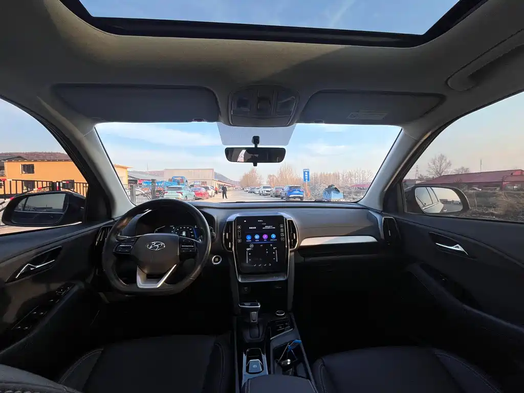 Beijing Hyundai ix35 2021 240TGDi DCT two-wheel drive GLS leading version купить на сайте DeffCars