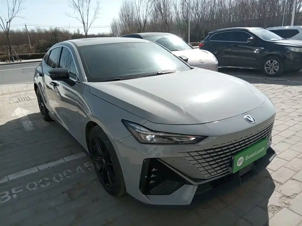 Changan UNI-V 2022 1.5T Excellent Type купить на сайте DeffCars