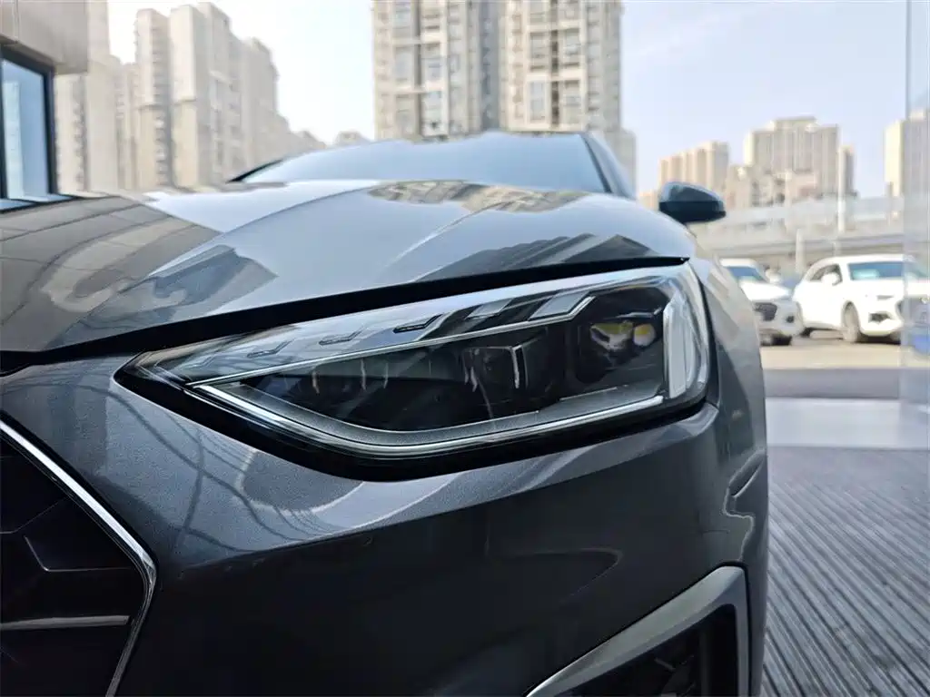 Audi A4L 2022 40 TFSI Fashionable and Dynamic купить на сайте DeffCars