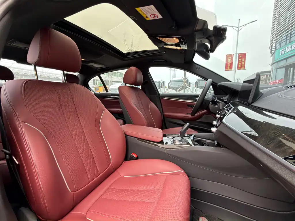 BMW 5 Series 2022 525Li M Sports Package купить на сайте DeffCars