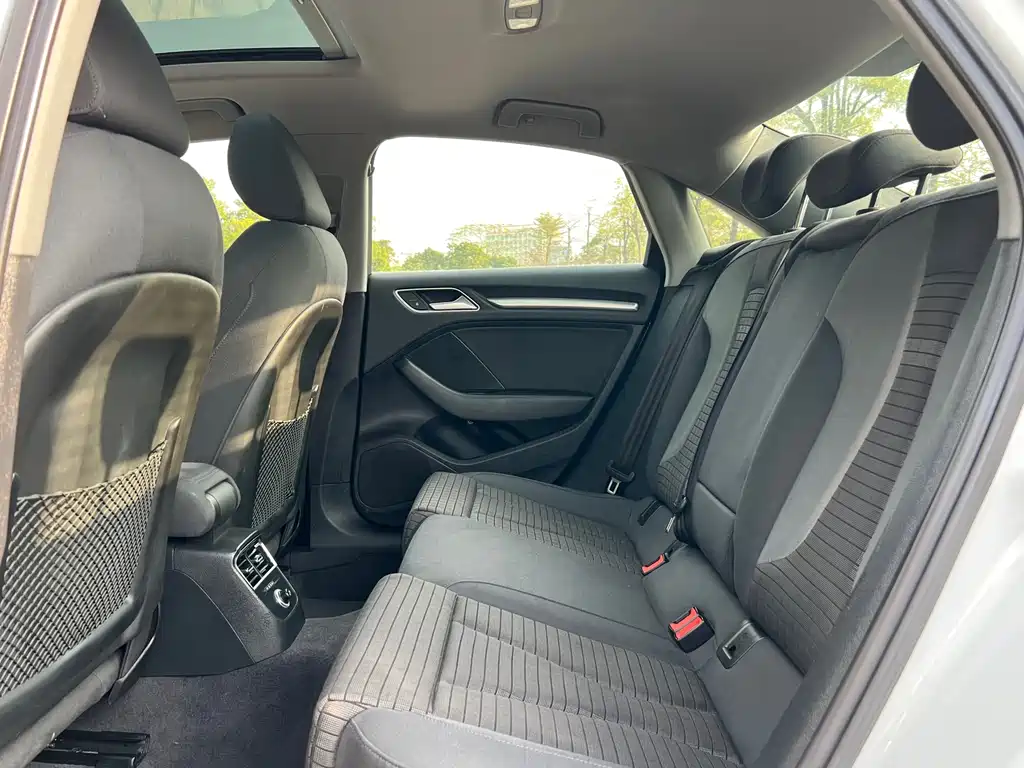 Audi A3 2018 30th Anniversary Limousine 35 TFSI Sports купить на сайте DeffCars