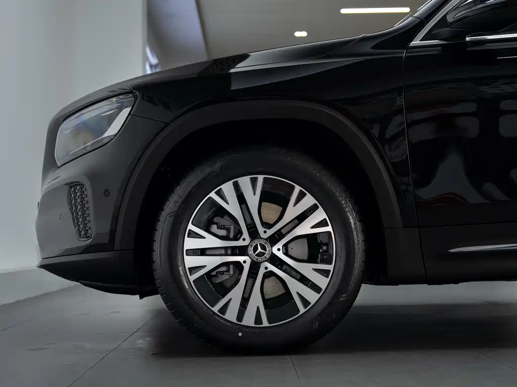 Mercedes-Benz GLB 2024 GLB 220 Dynamic купить на сайте DeffCars