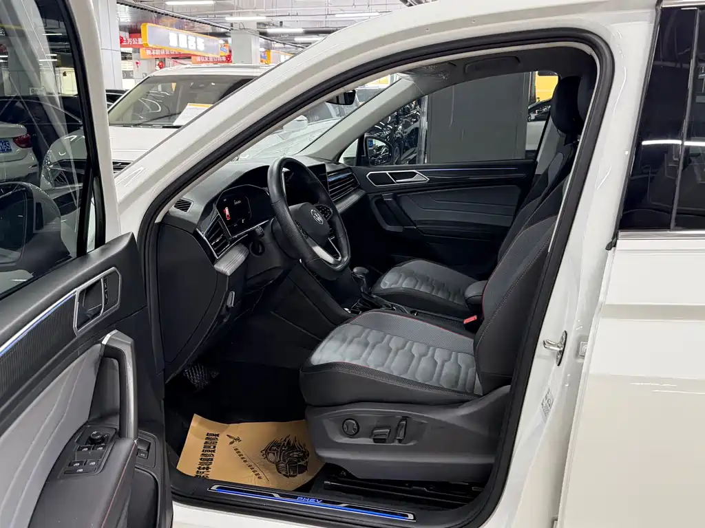 Tiguan L New Energy 2022 430PHEV plug-in hybrid flagship version купить на сайте DeffCars