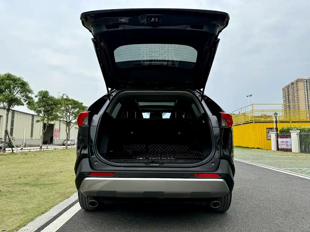 RAV4 Rongfang 2023 2.0L CVT two-wheel drive fashion Plus version купить на сайте DeffCars