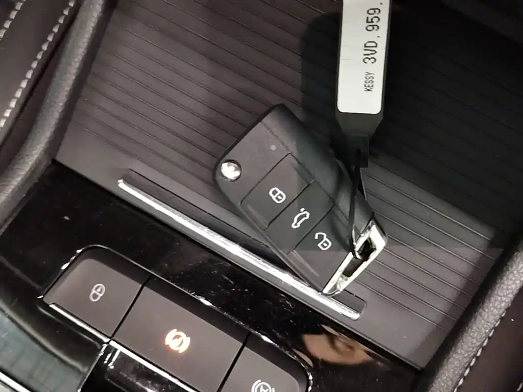 Superb 2023 facelift TSI280 DSG exclusive version купить на сайте DeffCars